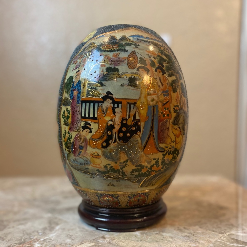 Chinese Porcelain Egg w/ Girls Design